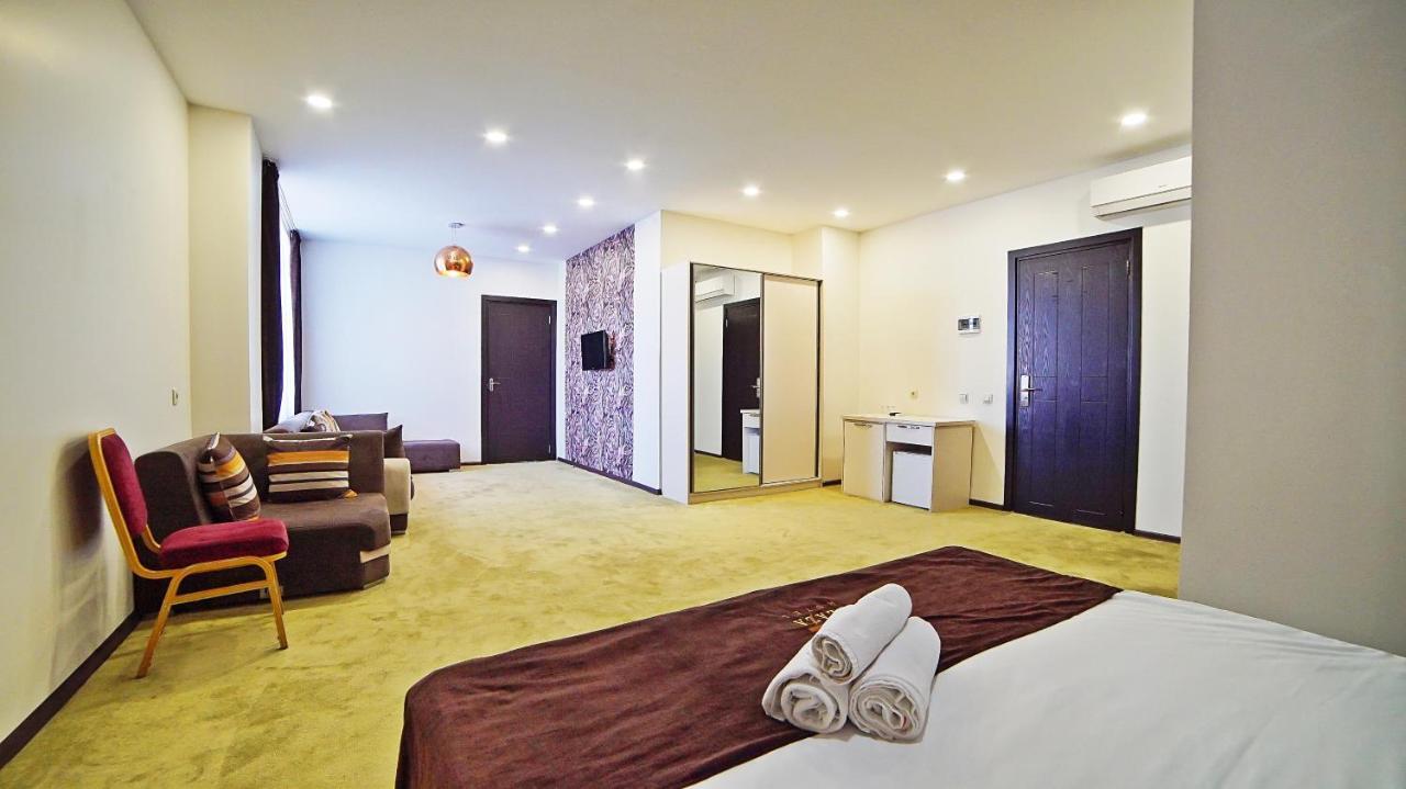 Mardi Plaza Hotel Батумі Екстер'єр фото