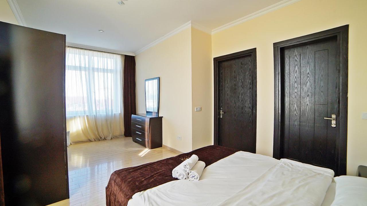 Mardi Plaza Hotel Батумі Екстер'єр фото