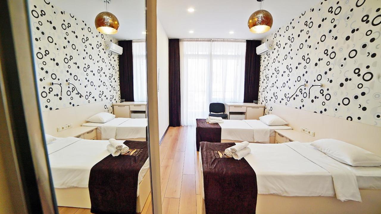Mardi Plaza Hotel Батумі Екстер'єр фото