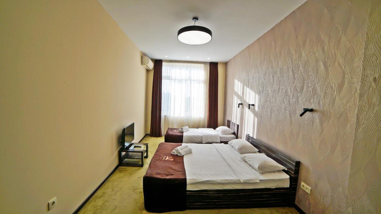 Mardi Plaza Hotel Батумі Екстер'єр фото
