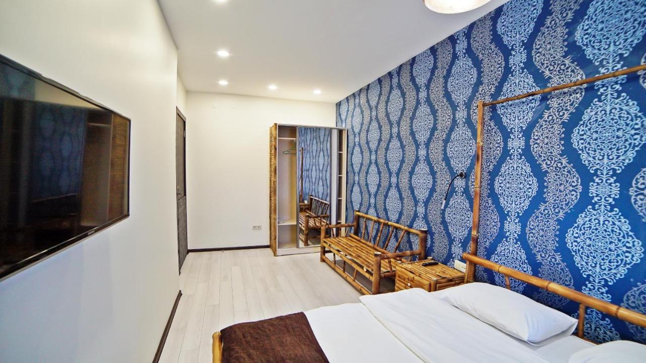 Mardi Plaza Hotel Батумі Екстер'єр фото