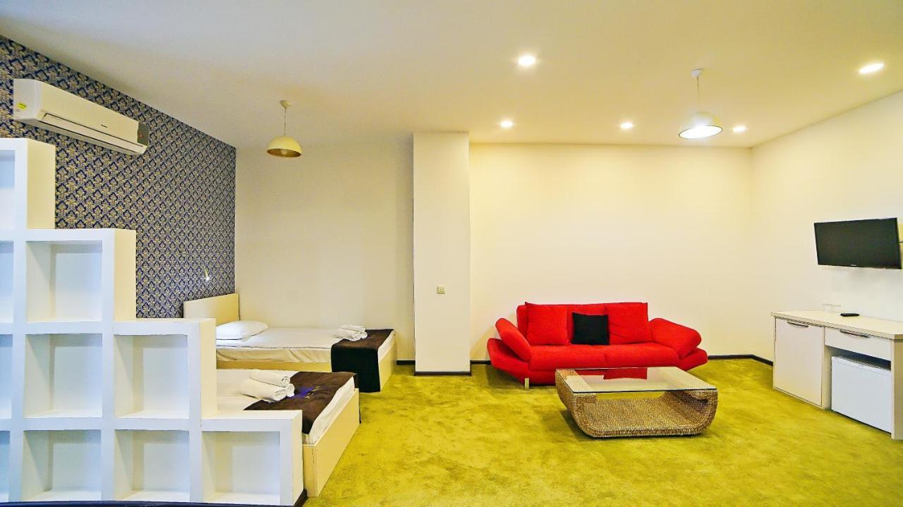 Mardi Plaza Hotel Батумі Екстер'єр фото
