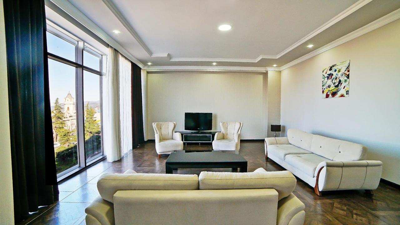 Mardi Plaza Hotel Батумі Екстер'єр фото