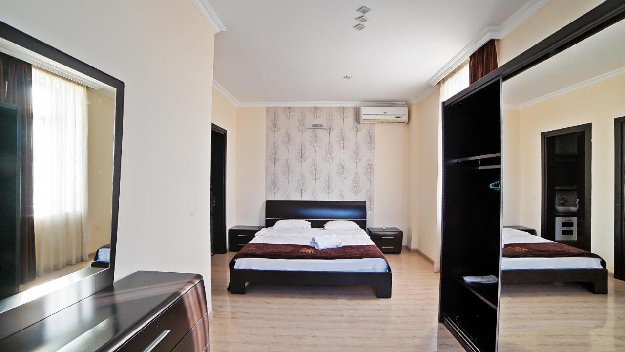 Mardi Plaza Hotel Батумі Екстер'єр фото