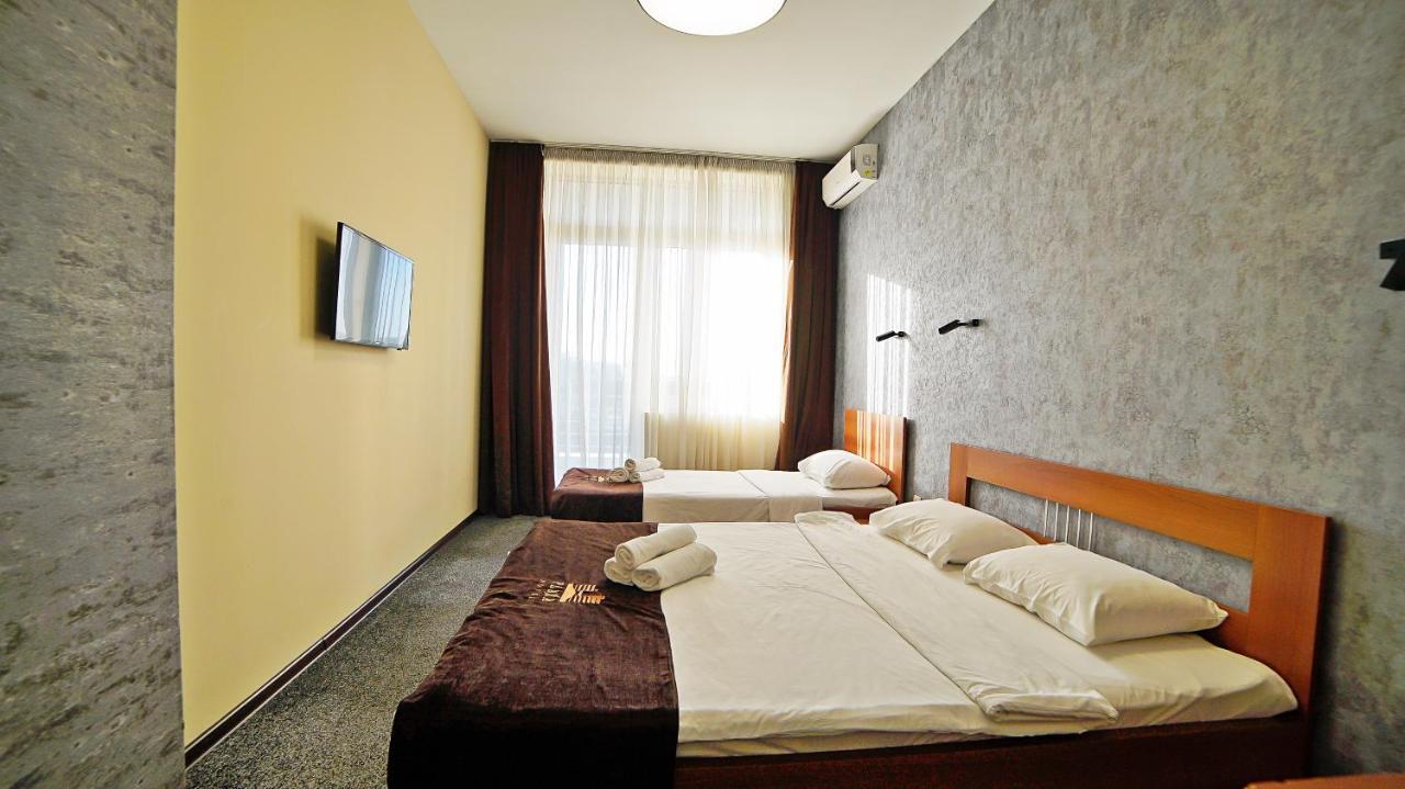 Mardi Plaza Hotel Батумі Екстер'єр фото