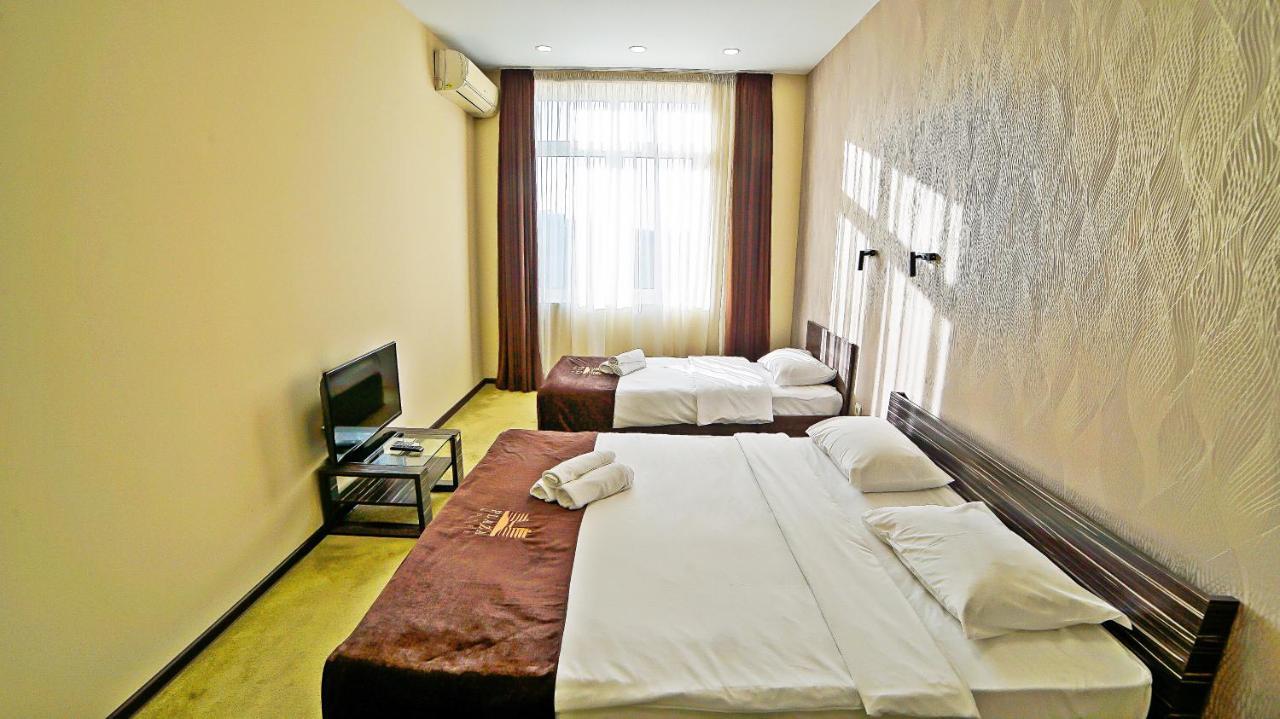 Mardi Plaza Hotel Батумі Екстер'єр фото