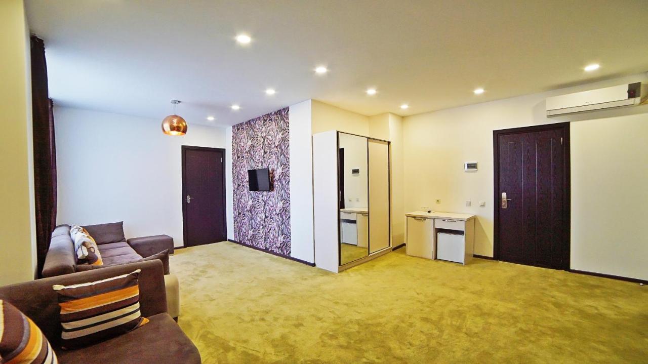 Mardi Plaza Hotel Батумі Екстер'єр фото